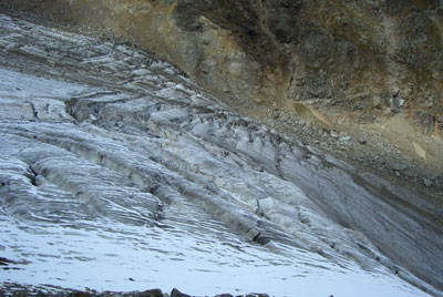 Вид на ледопад ледника Северный Суллукол (25.09.2005).
